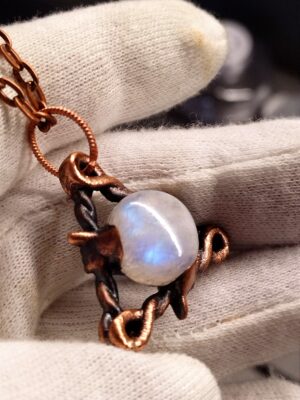 Obnovují - Měsíční kámen - galvanoplastika - po domluvě vytvořit na přání