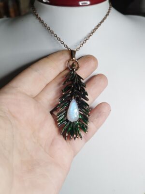 „Magie lesa a měsíčního svitu“ - Měsíční kámen - galvoplastika